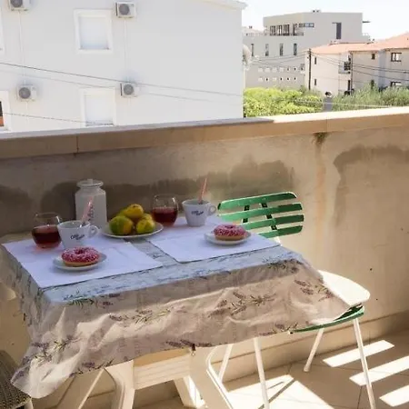 In With Sea View, Balcony, Air Conditioning, Wifi 5146-1 * Duće