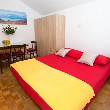 In With Sea View, Balcony, Air Conditioning, Wifi 5146-1 Duće